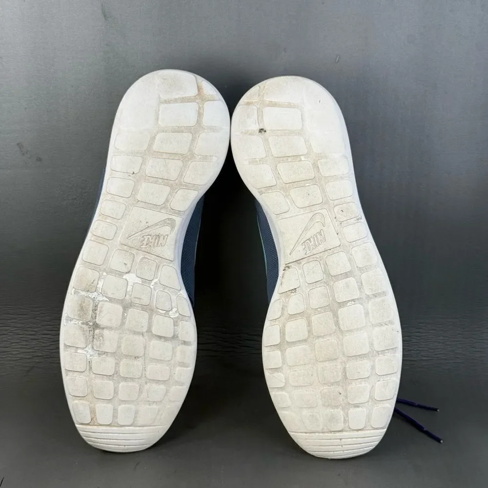 Nike Roshe one athletic sneaker shoes men’s size 12